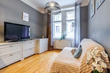 Prodej bytu 2+kk v osobním vlastnictví 44 m², Praha 5 - Smíchov