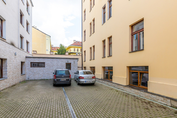 Prodej bytu 2+kk v osobním vlastnictví 44 m², Praha 5 - Smíchov