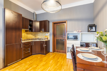 Prodej bytu 2+kk v osobním vlastnictví 44 m², Praha 5 - Smíchov
