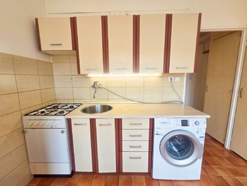 kuchyňská linka - Pronájem bytu 2+kk v osobním vlastnictví 37 m², České Budějovice