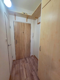 předsíň - Pronájem bytu 2+kk v osobním vlastnictví 37 m², České Budějovice