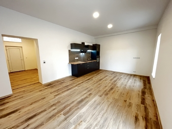 Prodej bytu 2+kk v osobním vlastnictví 99 m², Rožnov pod Radhoštěm