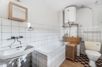 KOUPELNA PATRO - Prodej domu 150 m², Jenišovice