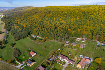 Prodej pozemku 4000 m², Lážovice