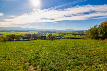 Prodej pozemku 4000 m², Lážovice