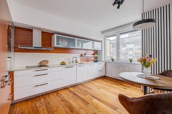 Prodej bytu 3+kk v osobním vlastnictví 85 m², Praha 9 - Vysočany