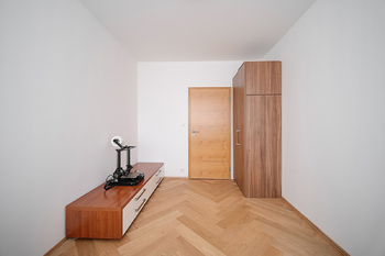 Prodej bytu 3+kk v osobním vlastnictví 85 m², Praha 9 - Vysočany
