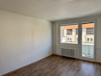obývák - Pronájem bytu 2+1 v družstevním vlastnictví 61 m², Prachatice
