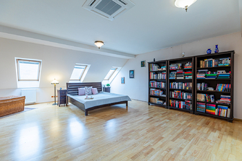 Pokoj - Prodej domu 179 m², Roudnice nad Labem