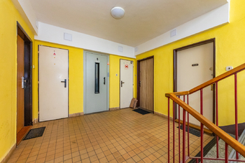 Prodej bytu 3+1 v osobním vlastnictví 60 m², Praha 4 - Modřany