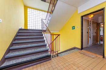 Prodej bytu 3+1 v osobním vlastnictví 60 m², Praha 4 - Modřany