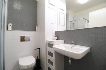 Prodej bytu 1+kk v osobním vlastnictví 34 m², Praha 9 - Libeň