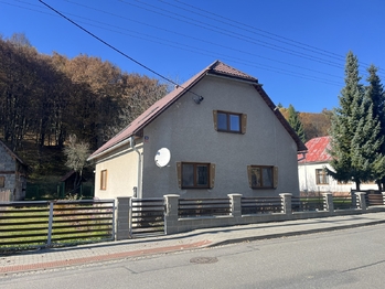 Prodej domu 199 m², Valašská Senice