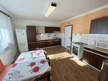 Prodej domu 199 m², Valašská Senice