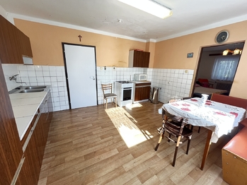 Prodej domu 199 m², Valašská Senice