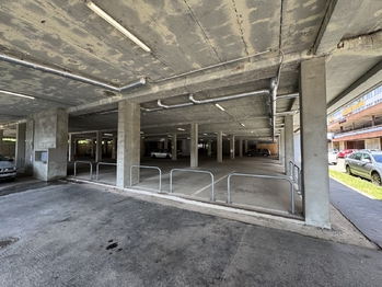 Pronájem obchodních prostor 221 m², Hradec Králové