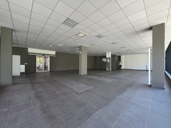Pronájem obchodních prostor 221 m², Hradec Králové