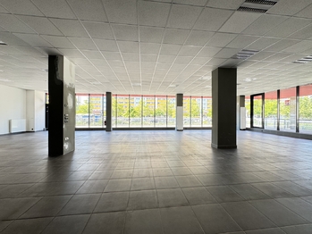 Pronájem obchodních prostor 221 m², Hradec Králové