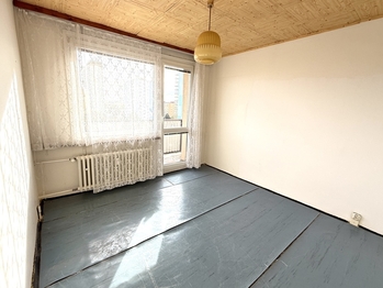 Ložnice 2 - s lodžií - Prodej bytu 3+1 v osobním vlastnictví 73 m², Praha 10 - Záběhlice