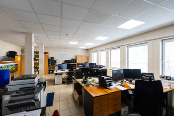 Prodej skladovacích prostor 4000 m², Hořovice