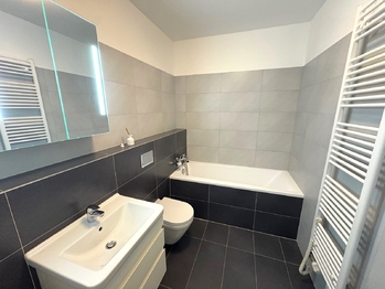 Prodej bytu 3+kk v osobním vlastnictví 103 m², Praha 9 - Hloubětín