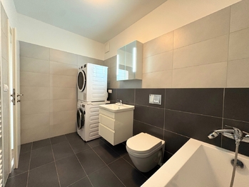 Prodej bytu 3+kk v osobním vlastnictví 103 m², Praha 9 - Hloubětín