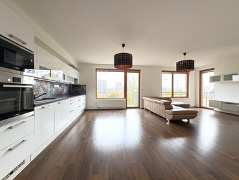 Prodej bytu 3+kk v osobním vlastnictví 103 m², Praha 9 - Hloubětín