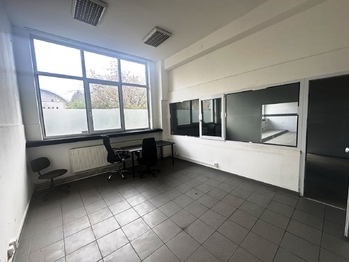 Pronájem výrobních prostor 415 m², Praha 9 - Kbely