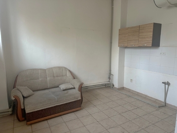 Pronájem výrobních prostor 415 m², Praha 9 - Kbely