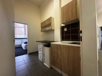 Pronájem výrobních prostor 415 m², Praha 9 - Kbely