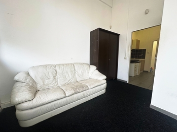 Pronájem výrobních prostor 415 m², Praha 9 - Kbely