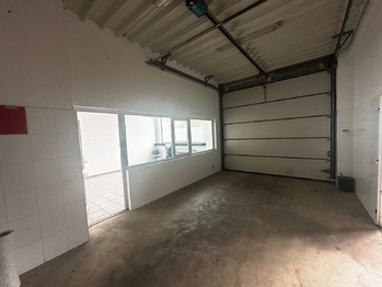 Pronájem výrobních prostor 415 m², Praha 9 - Kbely