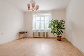 Prodej domu 383 m², Křešice