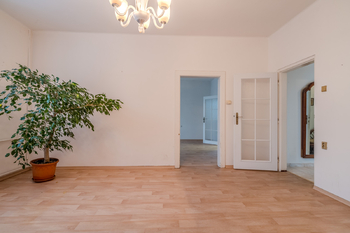 Prodej domu 383 m², Křešice