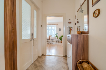 Prodej domu 383 m², Křešice