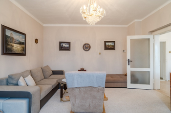 Prodej domu 383 m², Křešice
