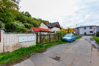 Prodej pozemku 195 m², Praha 9 - Kyje