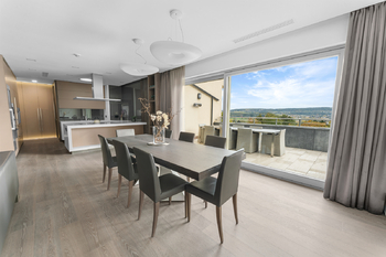 Prodej bytu 5+kk v osobním vlastnictví 490 m², Praha 5 - Radotín