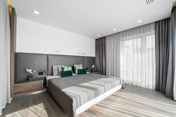 Prodej bytu 5+kk v osobním vlastnictví 536 m², Praha 5 - Radotín