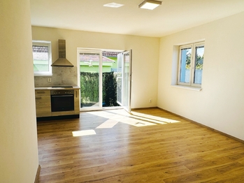 Prodej nájemního domu 195 m², Nebovidy