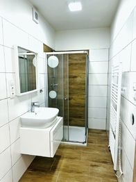 Prodej nájemního domu 195 m², Nebovidy