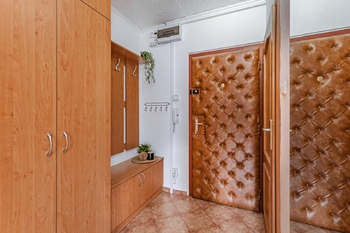 Předsíň. - Pronájem bytu 2+kk v osobním vlastnictví 45 m², Praha 4 - Chodov