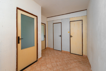 Prodej bytu 3+1 v osobním vlastnictví 76 m², Praha 6 - Řepy