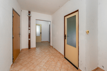 Prodej bytu 3+1 v osobním vlastnictví 76 m², Praha 6 - Řepy