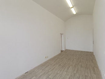 Pronájem kancelářských prostor 57 m², Praha 5 - Smíchov