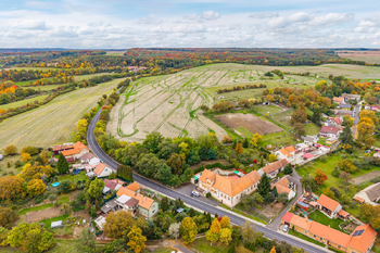 Prodej kancelářských prostor 670 m², Zbrašín