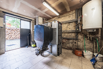 Prodej kancelářských prostor 670 m², Zbrašín