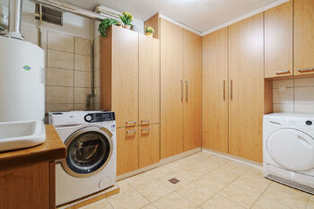 Prodej obchodních prostor 280 m², Brno
