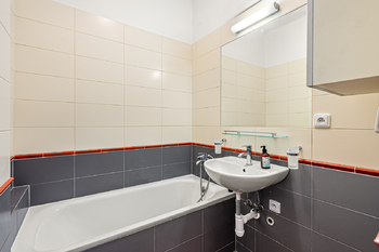 Pronájem bytu 2+1 v družstevním vlastnictví 60 m², Praha 10 - Vršovice