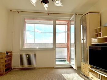 obývací pokoj - Prodej bytu 2+1 v osobním vlastnictví 64 m², Mariánské Lázně